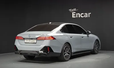 BMW 5-Series 2025, 9257 км, за 50162.89 USD