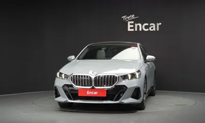 BMW 5-Series 2025, 9257 км, за 50162.89 USD