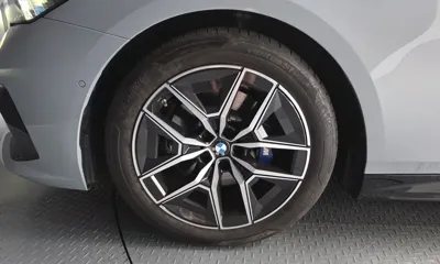 BMW 5-Series 2025, 9257 км, за 50162.89 USD