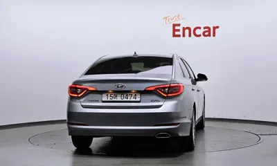 Hyundai Sonata 2016, 119058 км, за 6371.52 USD