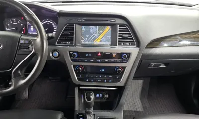 Hyundai Sonata 2016, 119058 км, за 6371.52 USD - фото 16