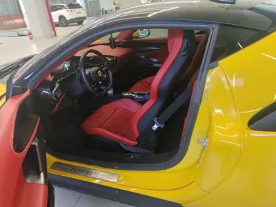 Ferrari SF90 2022, 7000 км, за 573709.94 USD
