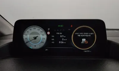 Hyundai Staria 2022, 136737 км, за 14638.31 USD - фото 8