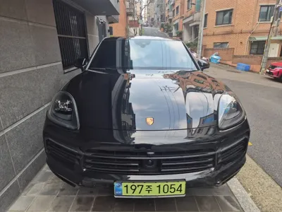 Porsche Cayenne 2023, 45000 км, за 76461 USD