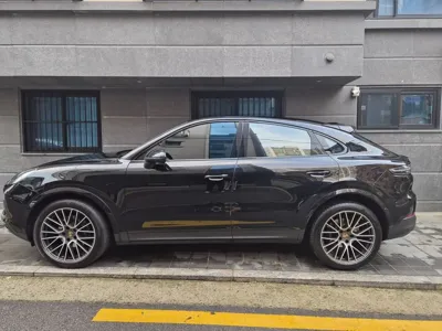 Porsche Cayenne 2023, 45000 км, за 76461 USD