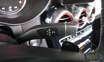 Mercedes-Benz GLC-Class 2017, 99008 км, за 18773.8 USD - фото 9