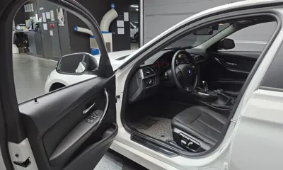 BMW 3-Series 2018, 79074 км, за 10834.22 USD - фото 10