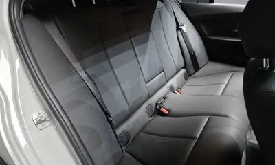 BMW 3-Series 2018, 79074 км, за 10834.22 USD - фото 11