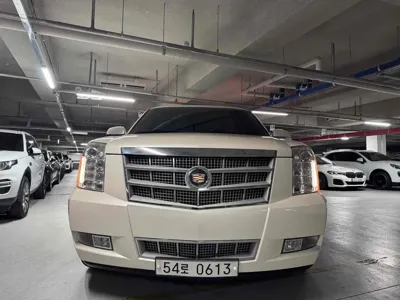 Cadillac Escalade 2013, 120661 км, за 8930.31 USD