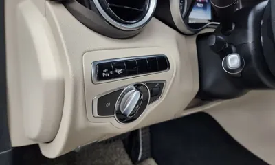 Mercedes-Benz C-Class 2016, 78277 км, за 8444.38 USD - фото 16