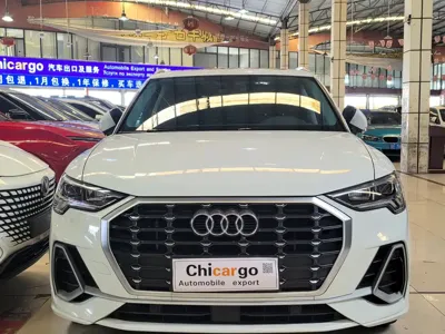 Audi Q3 2023, 41000 км, за 21159.1 USD