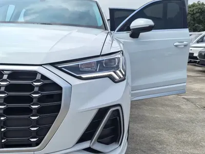 Audi Q3 2023, 41000 км, за 21159.1 USD - фото 20