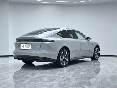 Nio ET5 2025, 11000 км, за 27927.65 USD