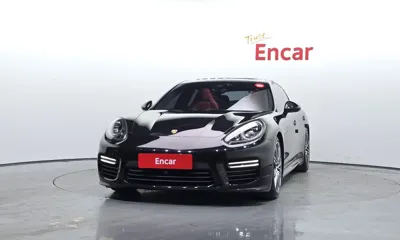 Porsche Panamera 2016, 84200 км, за 33105.93 USD