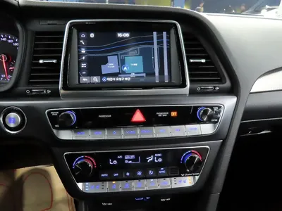 Hyundai Sonata 2019, 130386 км, за 9246.59 USD - фото 12