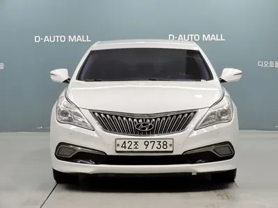 Hyundai Grandeur 2016, 68378 км, за 5265.55 USD