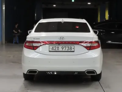 Hyundai Grandeur 2016, 68378 км, за 5265.55 USD