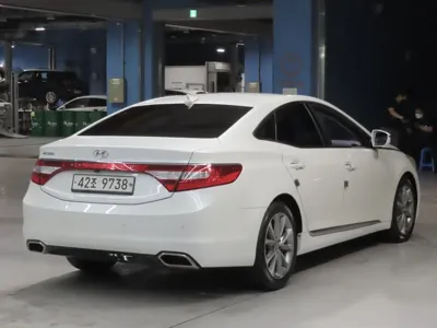 Hyundai Grandeur 2016, 68378 км, за 5265.55 USD