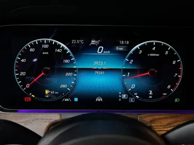 Mercedes-Benz E-Class 2022, 79000 км, за 24614.17 USD - фото 8