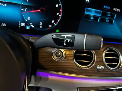 Mercedes-Benz E-Class 2022, 79000 км, за 24614.17 USD - фото 9
