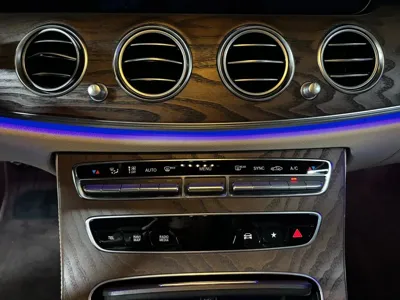 Mercedes-Benz E-Class 2022, 79000 км, за 24614.17 USD - фото 13