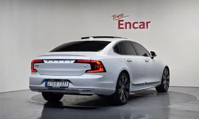 Volvo S90 2023, 29414 км, за 32899.04 USD