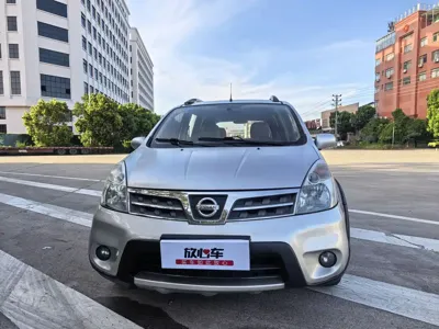 Nissan Livina 2010, 110000 км, за 2336.28 USD