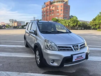 Nissan Livina 2010, 110000 км, за 2336.28 USD
