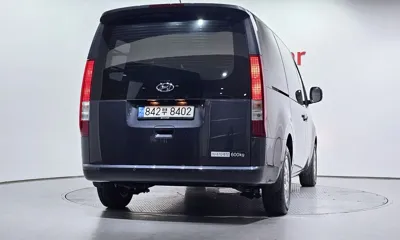 Hyundai Staria 2023, 39922 км, за 17395.3 USD