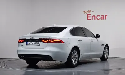 Jaguar XF 2016, 157195 км, за 4228.02 USD