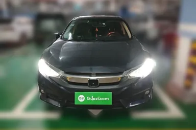 Honda Civic 2016, 52300 км, за 9053 USD