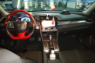 Honda Civic 2016, 52300 км, за 9053 USD - фото 9