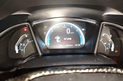 Honda Civic 2016, 52300 км, за 9053 USD - фото 11
