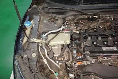 Honda Civic 2016, 52300 км, за 9053 USD - фото 23