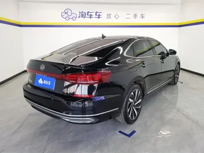Volkswagen Passat 2022, 31400 км, за 18731.24 USD