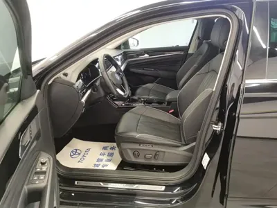Volkswagen Passat 2022, 31400 км, за 18731.24 USD - фото 9