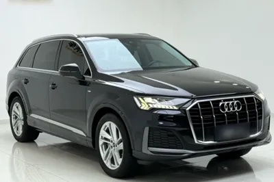 Audi Q7 2021, 71100 км, за 40984 USD