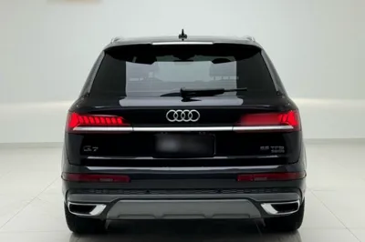 Audi Q7 2021, 71100 км, за 40984 USD