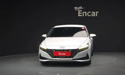 Hyundai Avante 2023, 69589 км, за 10175.09 USD