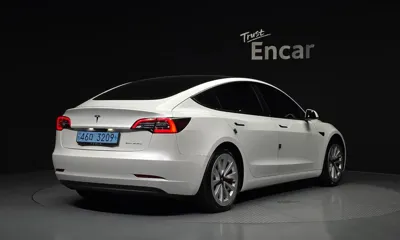 Tesla Model 3 2021, 88723 км, за 23565.71 USD