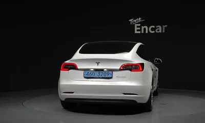 Tesla Model 3 2021, 88723 км, за 23565.71 USD
