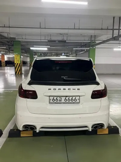 Porsche Cayenne 2011, 210000 км, за 20846.92 USD