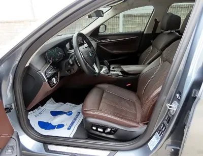 BMW 5-Series 2019, 63379 км, за 14966.52 USD
