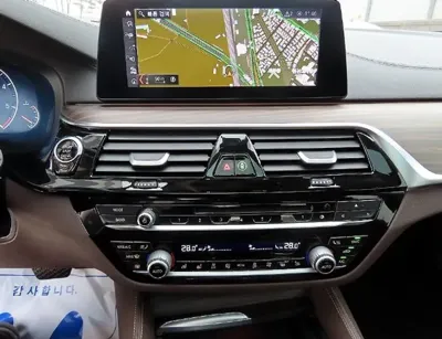 BMW 5-Series 2019, 63379 км, за 14966.52 USD - фото 13