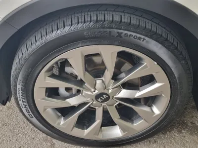 Kia Sorento 2021, 142697 км, за 14212.07 USD
