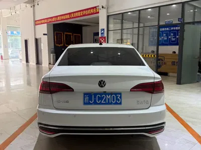 Volkswagen Bora 2023, 22000 км, за 12247.41 USD