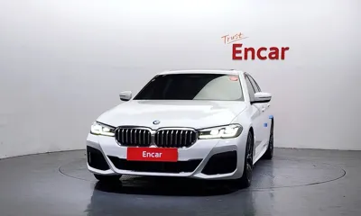 BMW 5-Series 2022, 46842 км, за 31564.07 USD