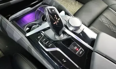 BMW 5-Series 2022, 46842 км, за 31564.07 USD - фото 9