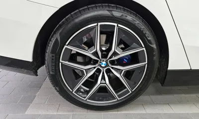 BMW 5-Series 2024, 12339 км, за 38289.01 USD