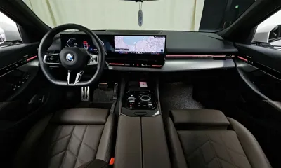 BMW 5-Series 2024, 12339 км, за 38289.01 USD - фото 7